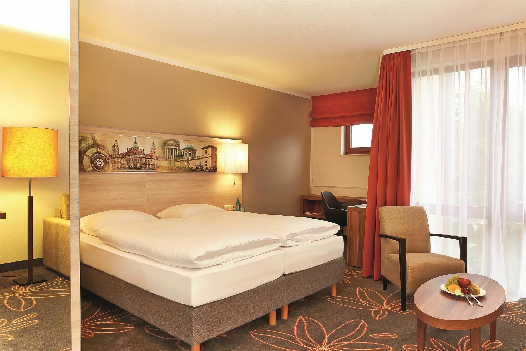 H+ Hotel