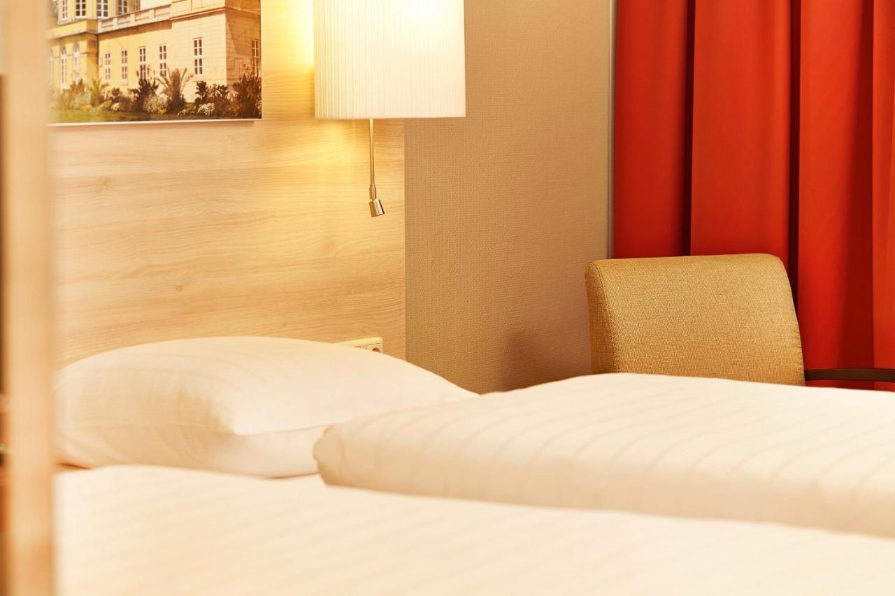 H+ Hotel 4*